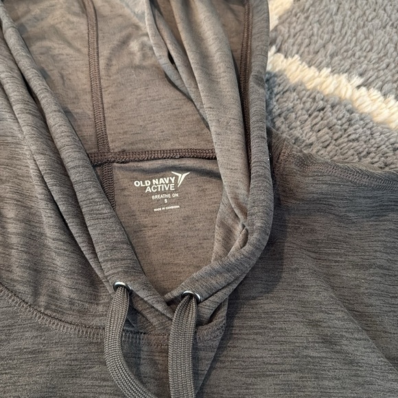 Old Navy Active Breathe On Hoodie - Picture 8 of 8